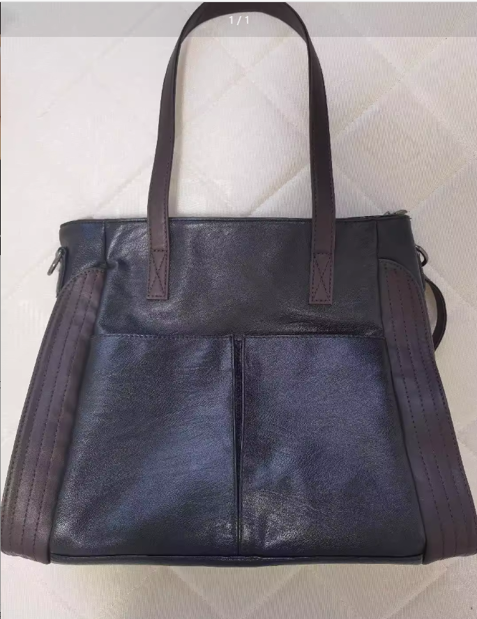Large Women's Soft Leather Tote Bag (One Piece)
